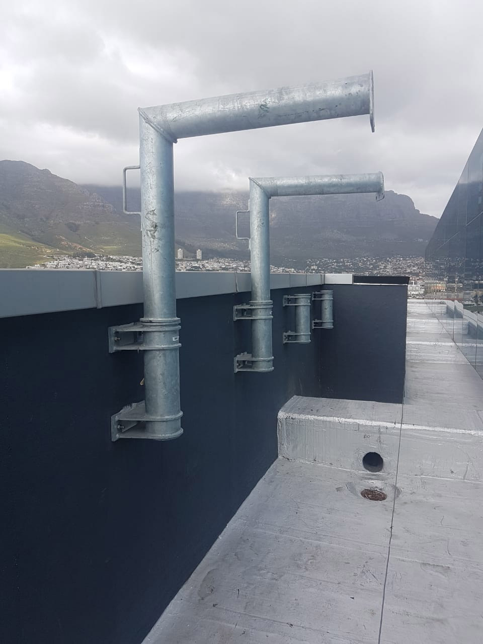 static-davit-and-socket-01